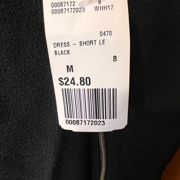 NWT Forever 21 Little Black Dress  Short Sleeved sz medium - Picture 3 of 4